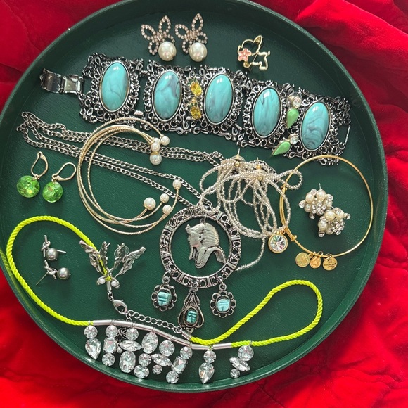 unbranded Jewelry - Jewelry Bundle